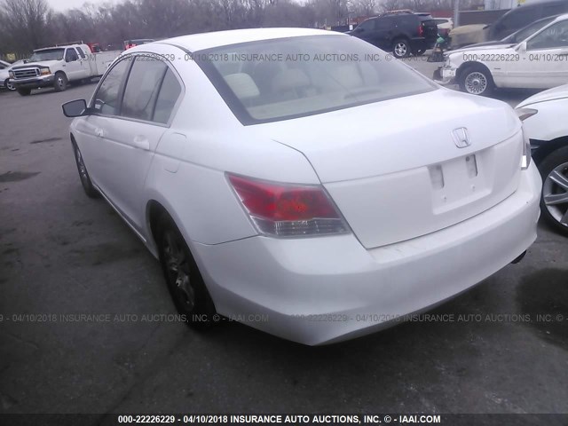 1HGCP26468A021876 - 2008 HONDA ACCORD LXP WHITE photo 3