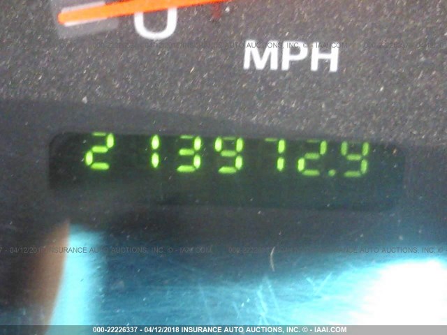 1FMRU15L92LA71506 - 2002 FORD EXPEDITION XLT 银色 照片 7