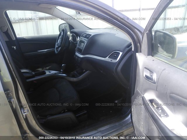 3C4PDDBG4DT672107 - 2013 DODGE JOURNEY SXT GRAY photo 5