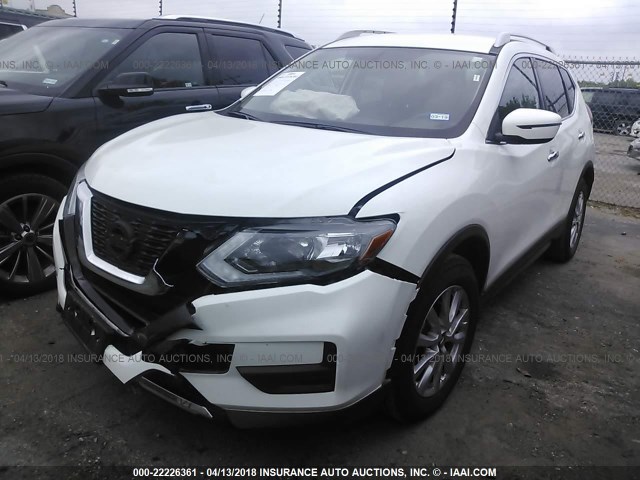 KNMAT2MT2HP548192 - 2017 NISSAN ROGUE S/SV WHITE photo 2