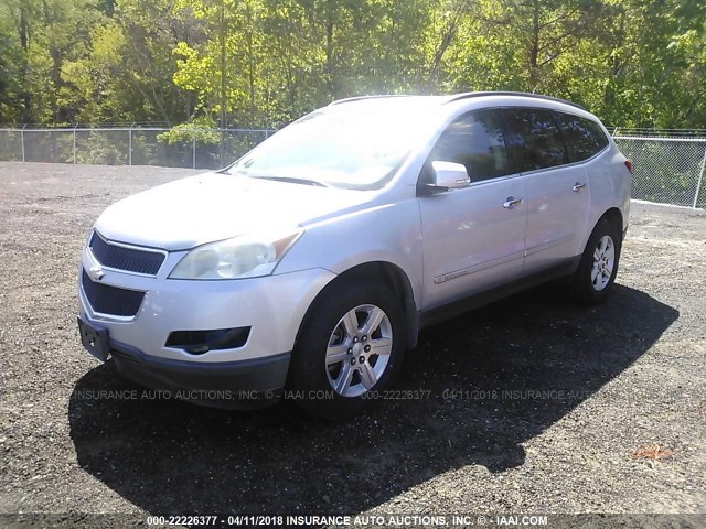 1GNER23D19S108111 - 2009 CHEVROLET TRAVERSE LT SILVER photo 2