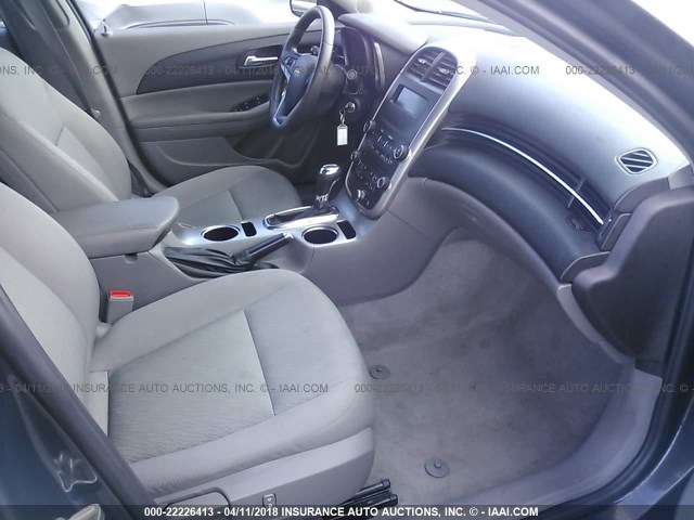 1G11B5SL3FF105794 - 2015 CHEVROLET MALIBU LS ნაცრისფერი ფოტო 5