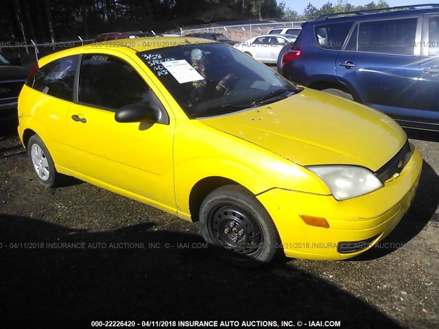 1FAHP31N47W135621 - 2007 FORD FOCUS ZX3/S/SE/SES YELLOW photo 1