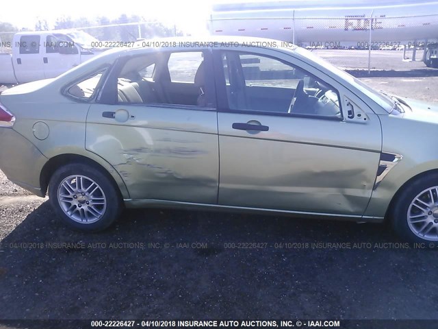 1FAHP35N78W285511 - 2008 FORD FOCUS SE/SEL/SES GREEN photo 6