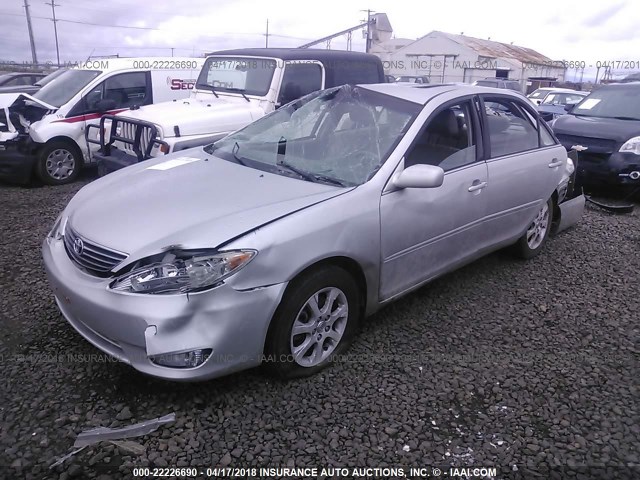 4T1BF30K35U084157 - 2005 TOYOTA CAMRY LE/XLE/SE 银色 照片 2