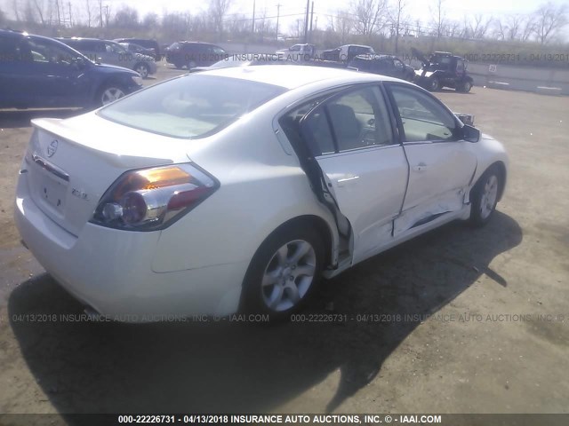 1N4AL21E88N419641 - 2008 NISSAN ALTIMA 2.5/2.5S WHITE photo 4