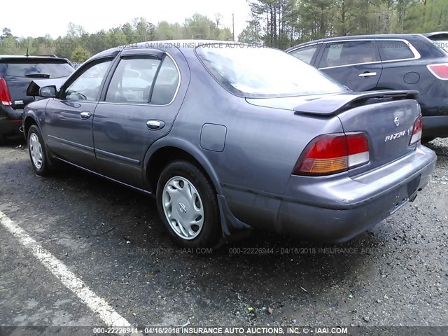 JN1CA21D1VT848422 - 1997 NISSAN MAXIMA GLE/GXE/SE GRAY photo 3