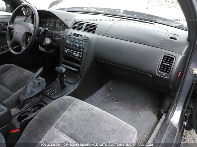 JN1CA21D1VT848422 - 1997 NISSAN MAXIMA GLE/GXE/SE GRAY photo 5