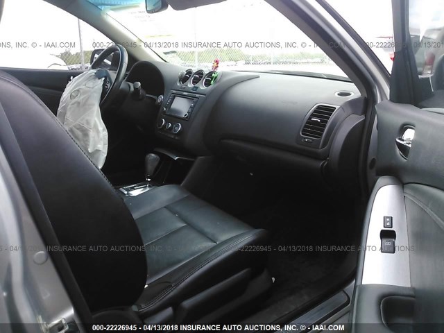 1N4BL2AP8CN535517 - 2012 NISSAN ALTIMA SR SILVER photo 5