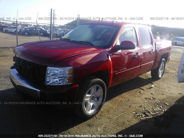 3GCEC13J18G174920 - 2008 CHEVROLET SILVERADO C1500 RED photo 2