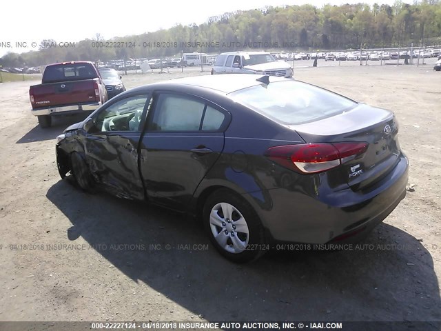 3KPFK4A77JE167536 - 2018 KIA FORTE LX BROWN photo 3