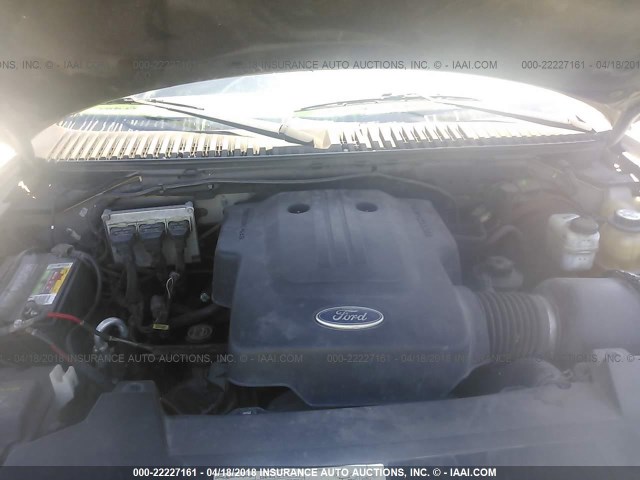 1FMRU15W64LA06318 - 2004 FORD EXPEDITION XLT GOLD photo 10