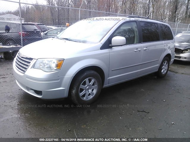 2A4RR5D15AR461371 - 2010 CHRYSLER TOWN & COUNTRY TOURING SILVER photo 2