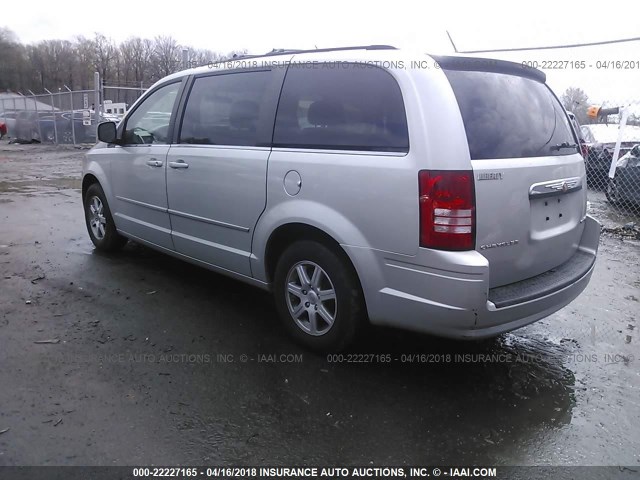 2A4RR5D15AR461371 - 2010 CHRYSLER TOWN & COUNTRY TOURING SILVER photo 3