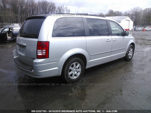 2A4RR5D15AR461371 - 2010 CHRYSLER TOWN & COUNTRY TOURING SILVER photo 4