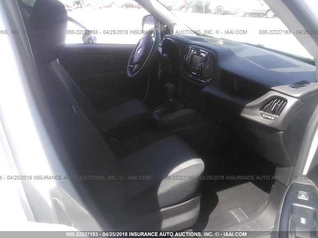 ZFBERFBT0G6B02966 - 2016 RAM PROMASTER CITY SLT 白色 照片 5