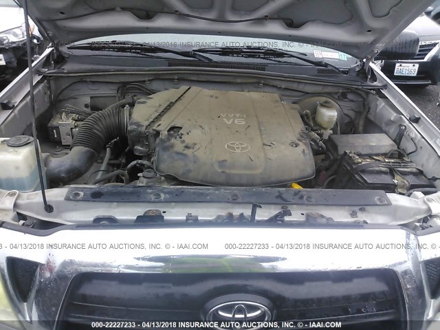 5TELU42N78Z580554 - 2008 TOYOTA TACOMA DOUBLE CAB ვერცხლისფერი ფოტო 10