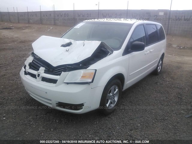 2D4RN4DE8AR116000 - 2010 DODGE GRAND CARAVAN SE WHITE photo 2