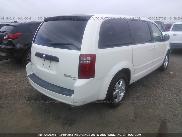 2D4RN4DE8AR116000 - 2010 DODGE GRAND CARAVAN SE WHITE photo 4