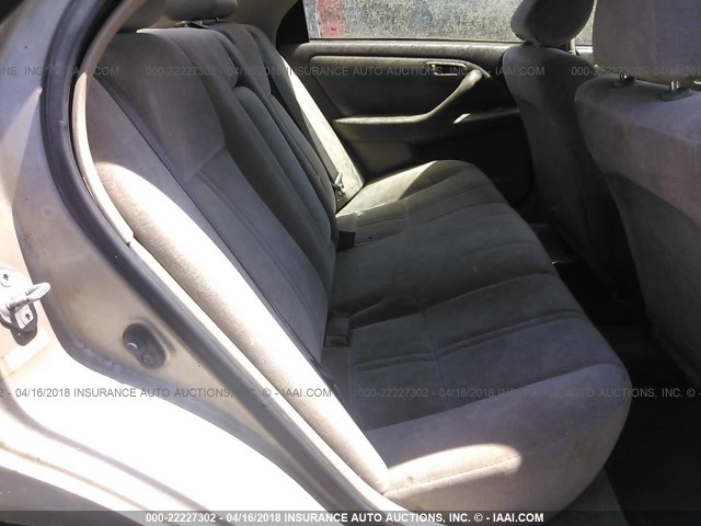 4T1BG22K6WU258017 - 1998 TOYOTA CAMRY CE/LE/XLE 灰色 照片 8