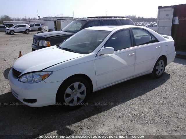 4T1BE32K94U288024 - 2004 TOYOTA CAMRY LE/XLE/SE WHITE photo 2