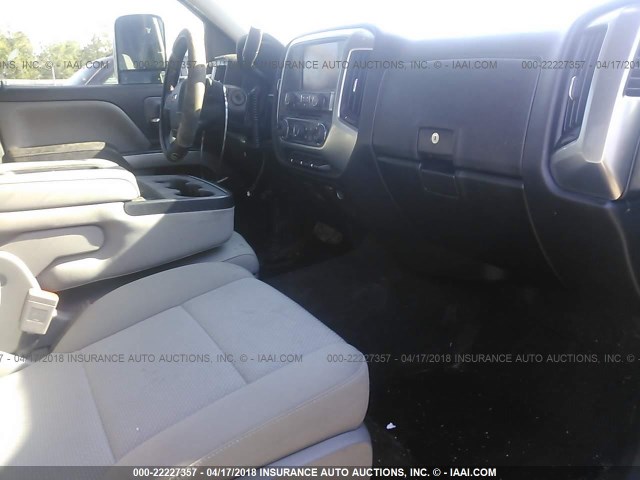 3GCUKREC5FG455370 - 2015 CHEVROLET SILVERADO K1500 LT GRAY photo 5