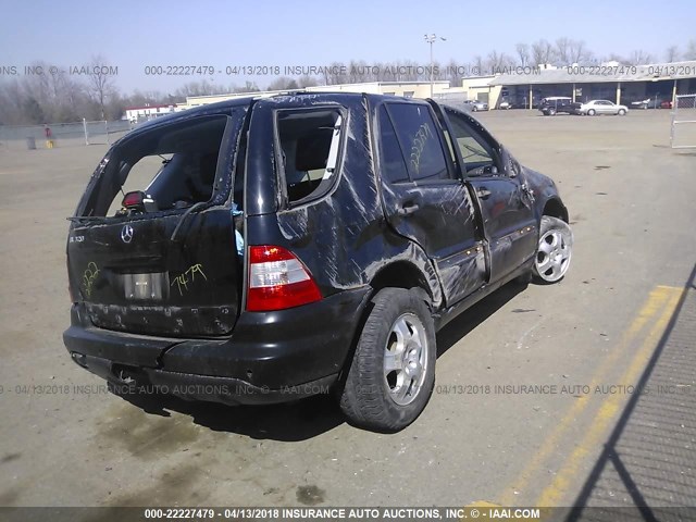 4JGAB54E72A316392 - 2002 MERCEDES-BENZ ML 320 BLACK photo 4