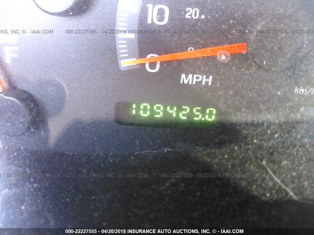 1FMRU15L51LA78340 - 2001 FORD EXPEDITION XLT თეთრი ფოტო 7