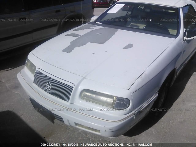 1C3EU4534SF656985 - 1995 CHRYSLER LEBARON GTC WHITE photo 6