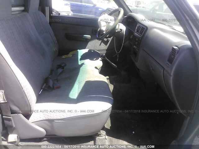 4TAUN41B7SZ036238 - 1995 TOYOTA TACOMA WHITE photo 5