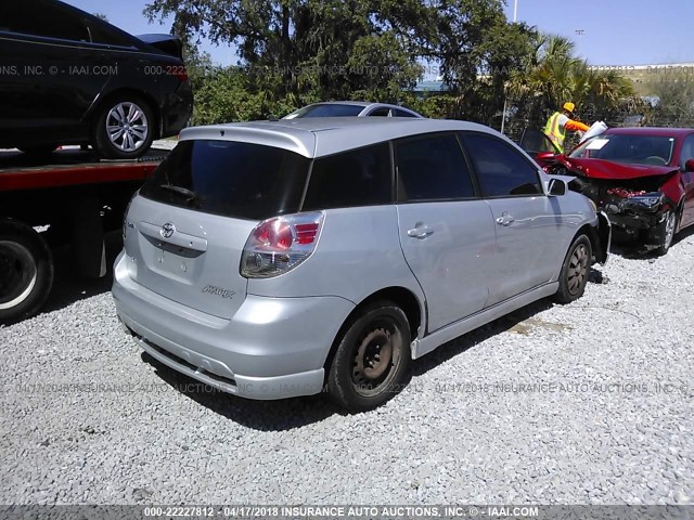 2T1KR32E85C482495 - 2005 TOYOTA COROLLA MATRIX XR SILVER photo 4