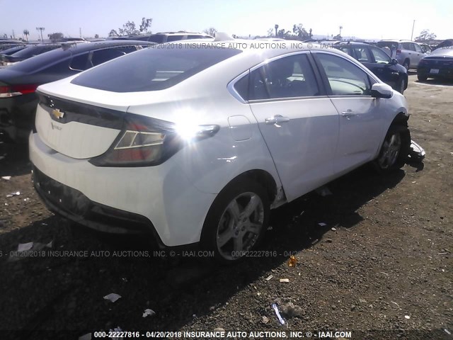 1G1RC6S56HU107688 - 2017 CHEVROLET VOLT LT WHITE photo 4