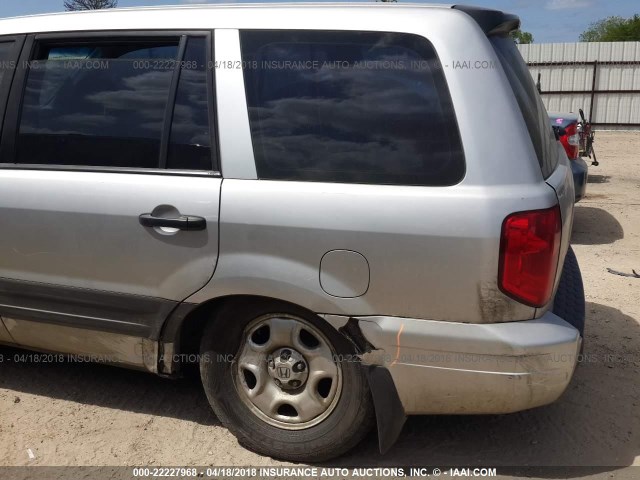 2HKYF18115H572354 - 2005 HONDA PILOT LX SILVER photo 6