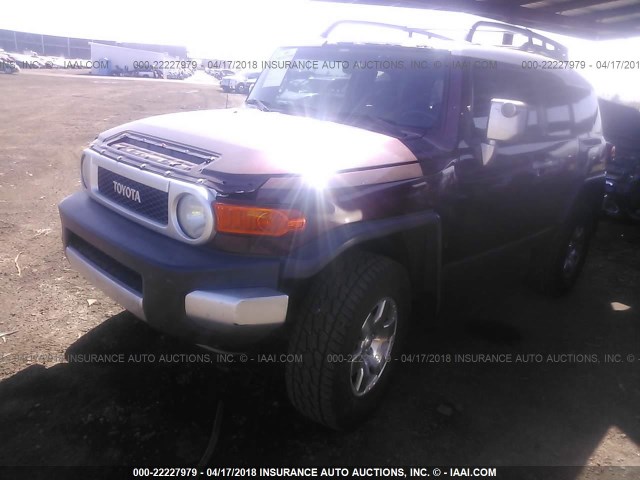 JTEBU11F670038327 - 2007 TOYOTA FJ CRUISER PURPLE photo 2