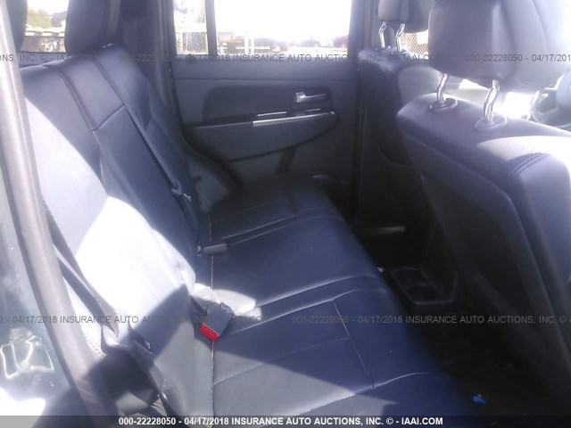 1J4PN3GK5AW161946 - 2010 JEEP LIBERTY RENEGADE GREEN photo 8