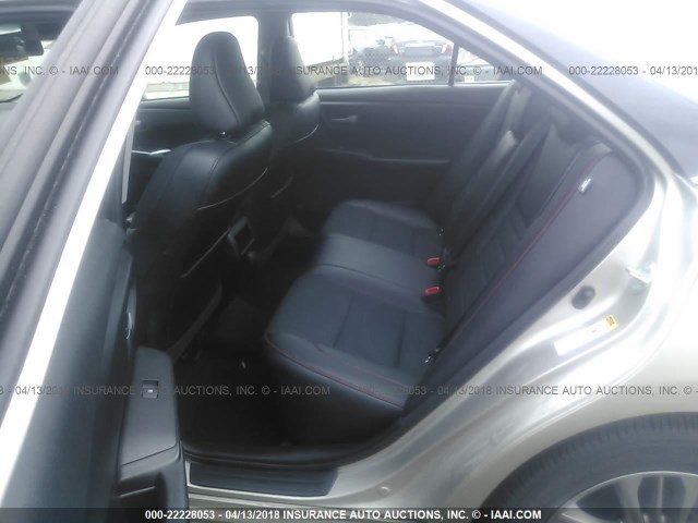 4T1BF1FK9HU349115 - 2017 TOYOTA CAMRY LE/XLE/SE/XSE ოქროსფერი ფოტო 8