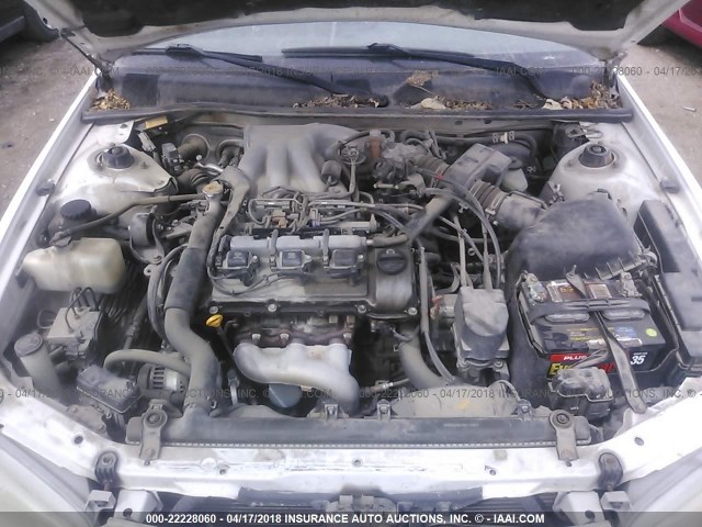 JT2BF22KXX0185176 - 1999 TOYOTA CAMRY LE/XLE Білий фото 10