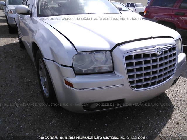 2C3JA53G25H633999 - 2005 CHRYSLER 300 TOURING SILVER photo 6