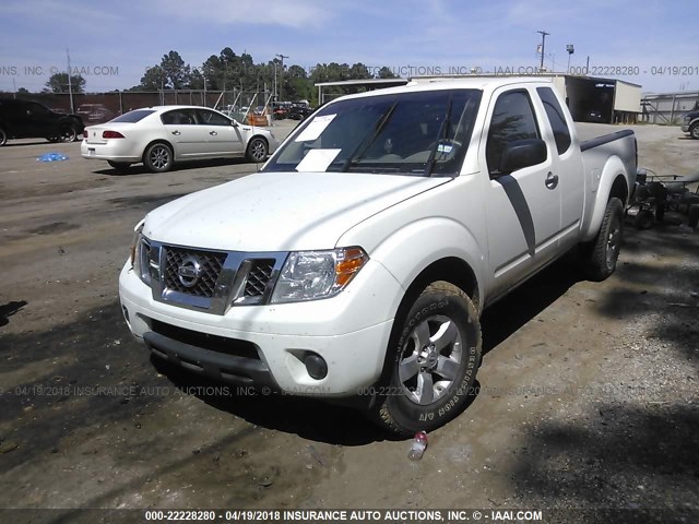 1N6AD0CU9DN737825 - 2013 NISSAN FRONTIER SV/PRO-4X WHITE photo 2