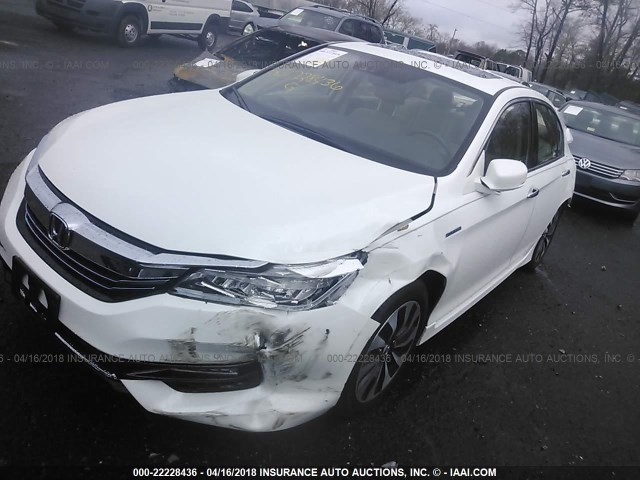 JHMCR6F70HC030571 - 2017 HONDA ACCORD HYBRID/TOURING WHITE photo 2