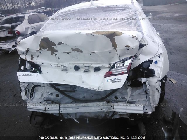 JHMCR6F70HC030571 - 2017 HONDA ACCORD HYBRID/TOURING WHITE photo 6