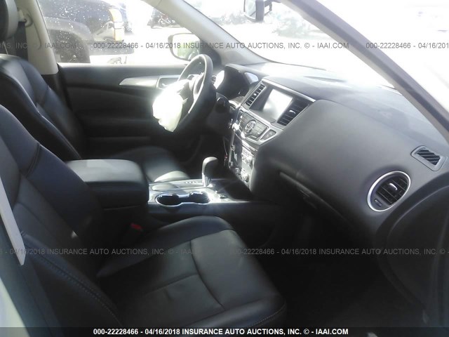 5N1DR2MN1HC697418 - 2017 NISSAN PATHFINDER S/SV/SL/PLATINUM 白色 照片 5