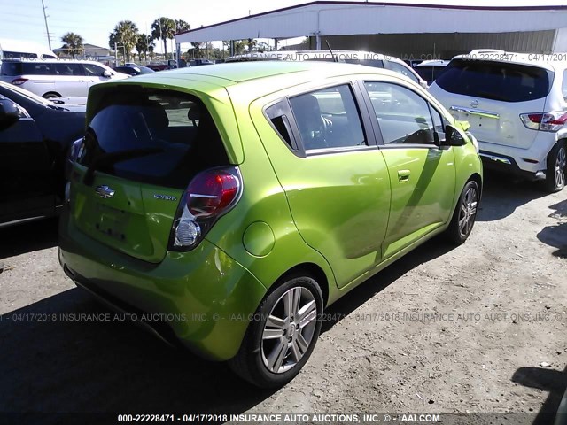 KL8CD6S93EC507103 - 2014 CHEVROLET SPARK 1LT GREEN photo 4