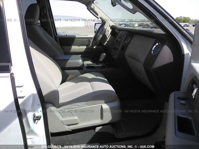 1FMFK15559LA11078 - 2009 FORD EXPEDITION EL XLT WHITE photo 5