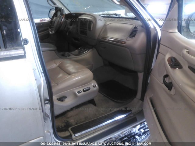 5LMFU28R71LJ20514 - 2001 LINCOLN NAVIGATOR 米色 照片 5