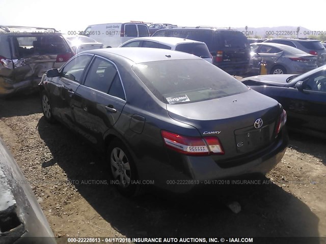 4T1BF3EK7BU173931 - 2011 TOYOTA CAMRY SE/LE/XLE Сұр фото 3