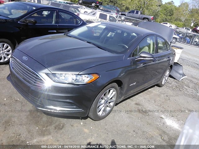 3FA6P0LU7HR301208 - 2017 FORD FUSION SE HYBRID GRAY photo 2