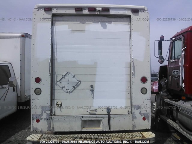 4UZA4FF48WC897898 - 1998 FREIGHTLINER CHASSIS M LINE WALK-IN VAN WHITE photo 8