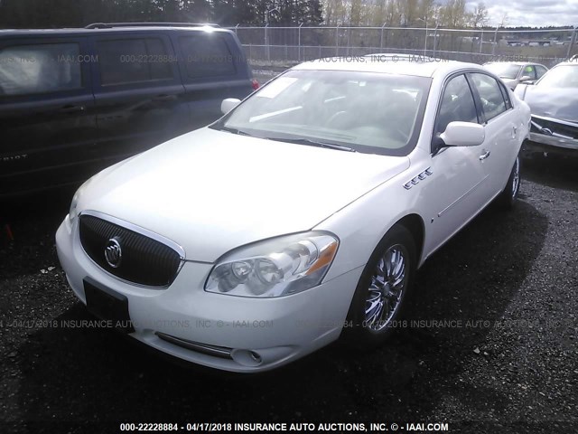 1G4HE57Y17U102080 - 2007 BUICK LUCERNE CXS WHITE photo 2