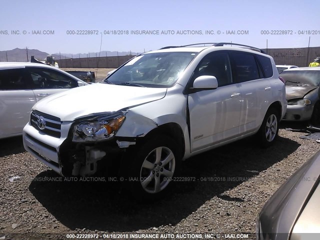 JTMZD31V065028335 - 2006 TOYOTA RAV4 LIMITED WHITE photo 2